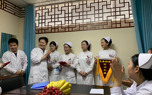 【5.12护士节】ob体育在线登录（APP）官方网站,举办茶话会白衣天使受表彰(图6)